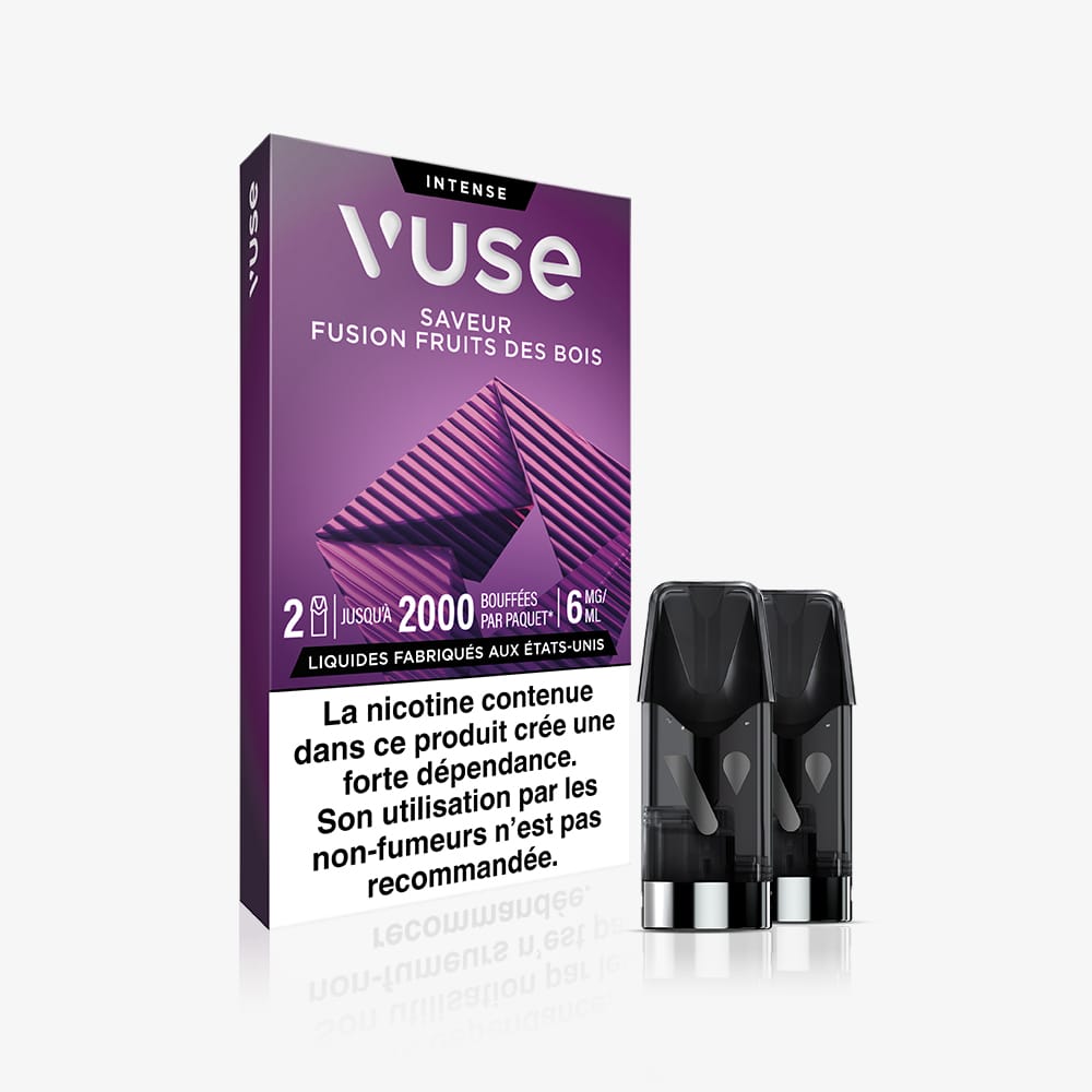 Recharge Gamme Intense Saveur Fusion Fruits des Bois, with two capsules shown on the pack. Packaging includes a nicotine addiction warning and advises that it is not recommended for non-smokers.
