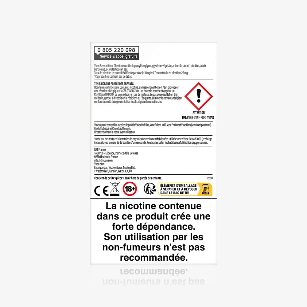 The packaging label for Recharge Standards Saveur Blend Classique warns in French that it contains nicotine, is not for non-smokers, may cause strong dependence, and displays CE and 18+ symbols. Packaging looks like a paquet deux capsules café.