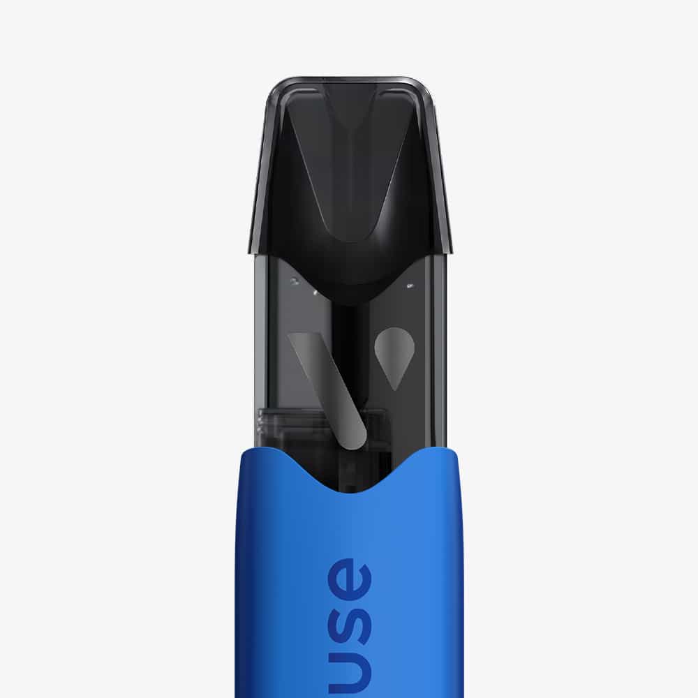 A close-up of a blue Vuse Reload 1000 Bar Saveur Myrtille Ice rechargeable vape device with a black mouthpiece, shown against a plain white background. The product name is partially visible on the blue casing.