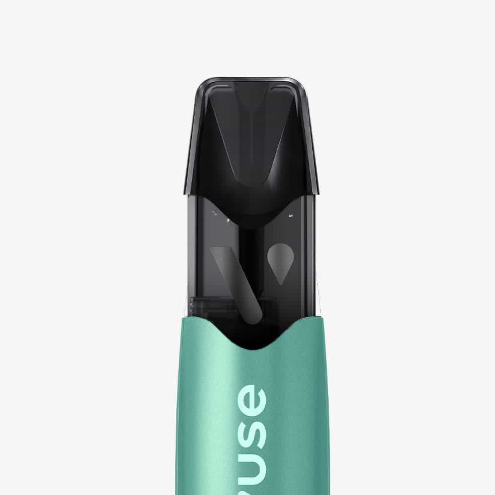 A close-up of the Vuse Pro ONE Bar Menthe Ice cigarette électronique in teal with a transparent black mouthpiece and "use" partially visible, showcasing its sleek, prêt-à-vaper design.